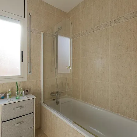 Fantastica Casa Con Piscina En Vilanova i la Geltrú