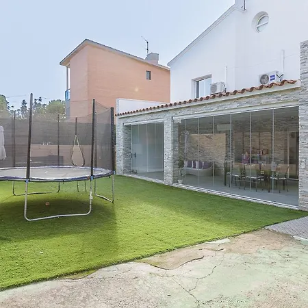 Fantastica Casa Con Piscina En Dom wakacyjny *
