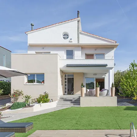 Fantastica Casa Con Piscina En Ferienhaus *