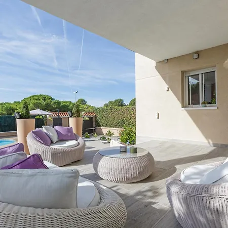 Dom wakacyjny Fantastica Casa Con Piscina En *